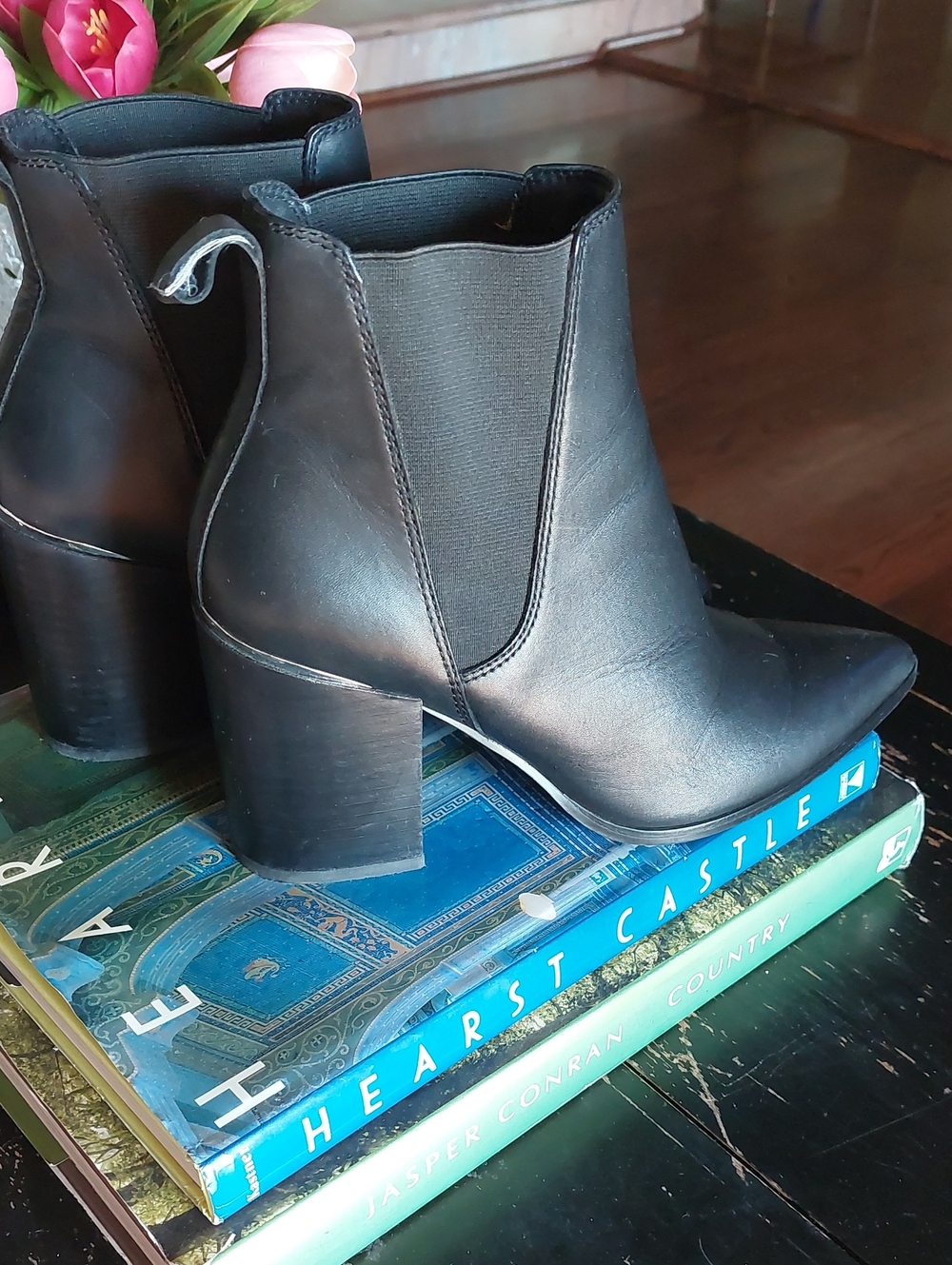 Steve Madden Pointy Classic Black Leather Chelsea Ankle Boots - Women's Sz 10M